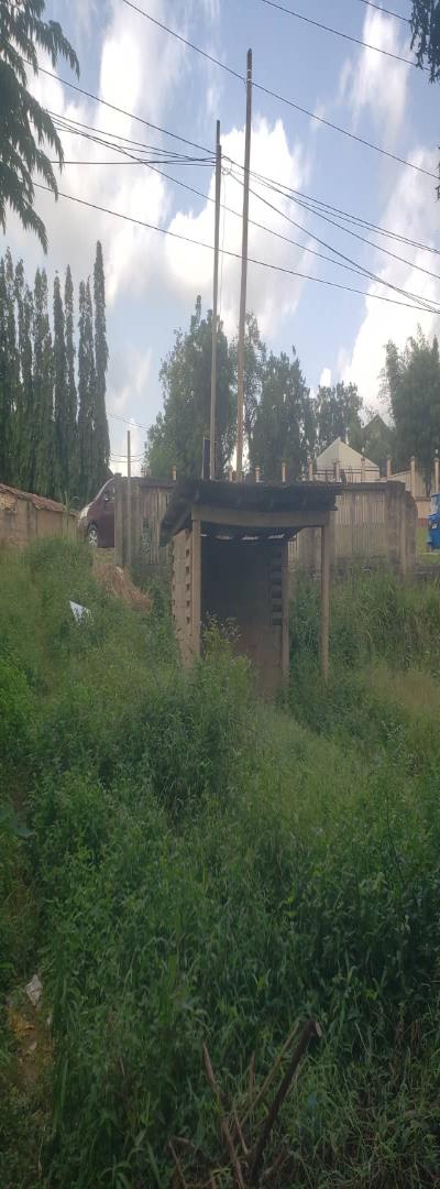 Intercity Property Hub: A Plot for Rent ~ Makongo Juu.