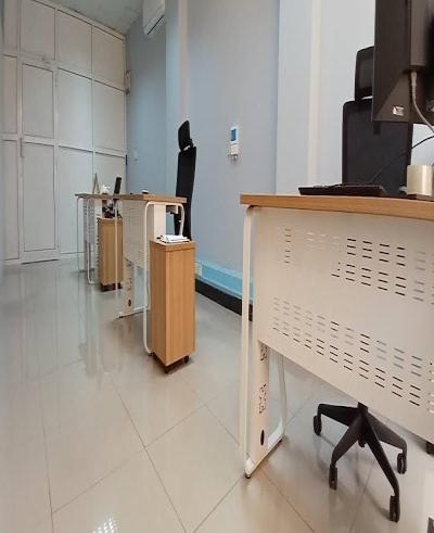 IPH: A 3 Storey Standalone building Rent, Oyster Bay.