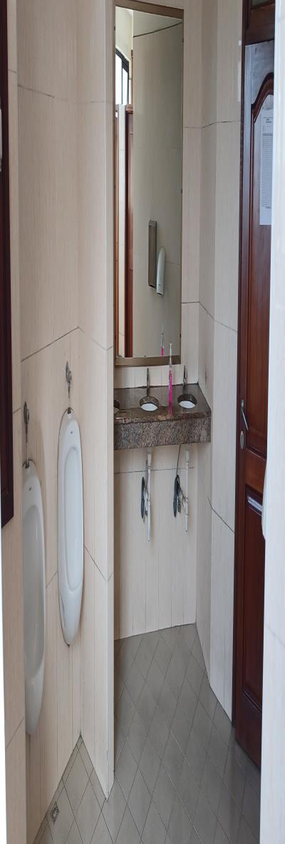 IPH: A 3 Storey Standalone building Rent, Oyster Bay.