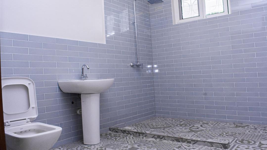 IPH;A 3 Storey Standalone building  Rent, OysterBay-12