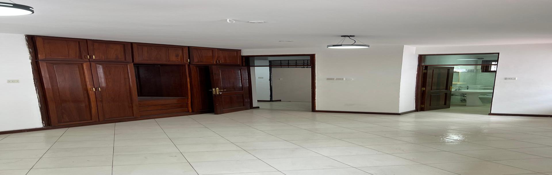 IPH: A standalone office building for Rent, Masaki.-3