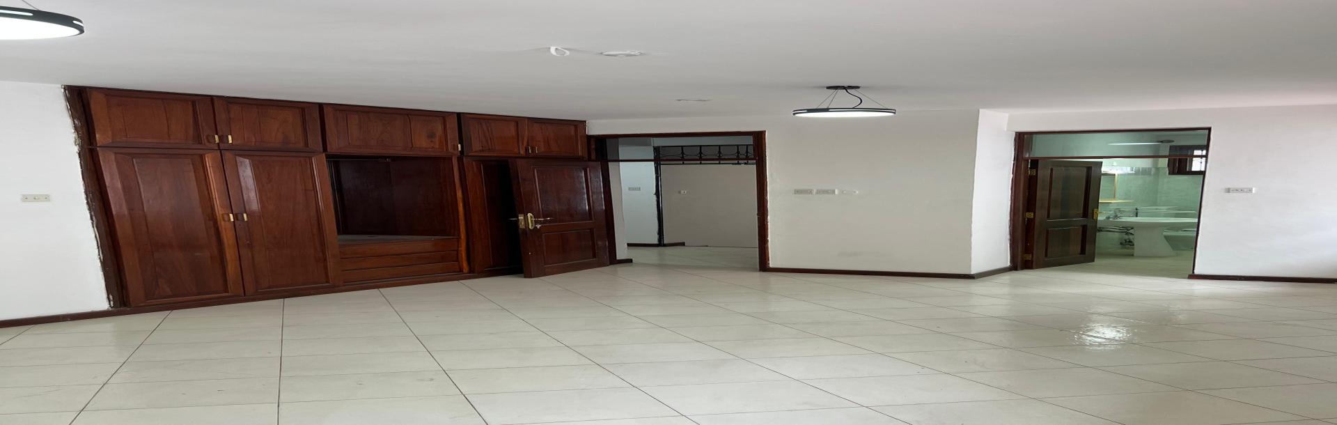 IPH: A standalone office building for Rent, Masaki.-8