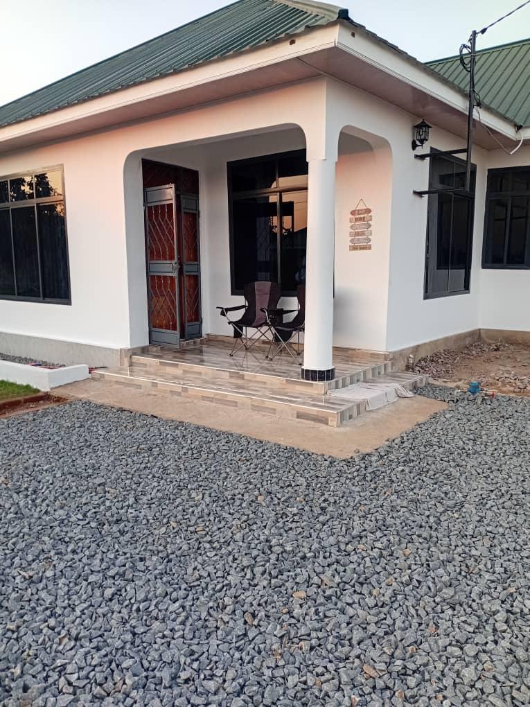 IPH, Airbnb in Buswelu, Ilemela Mwanza