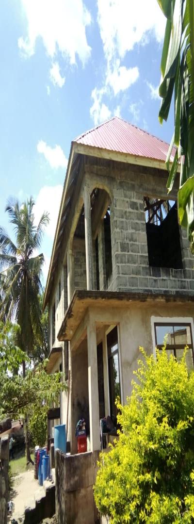 Intercity Property Hub: One-Storey House For Sale.