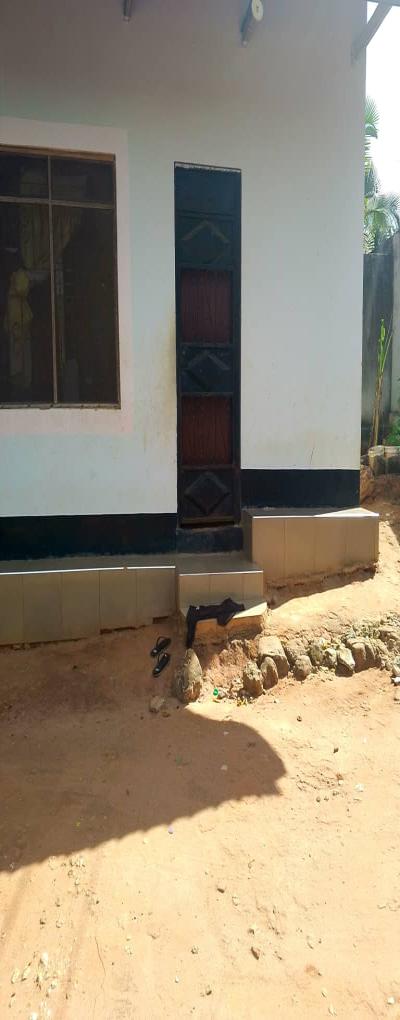 Intercity Property Hub: House for Sale.