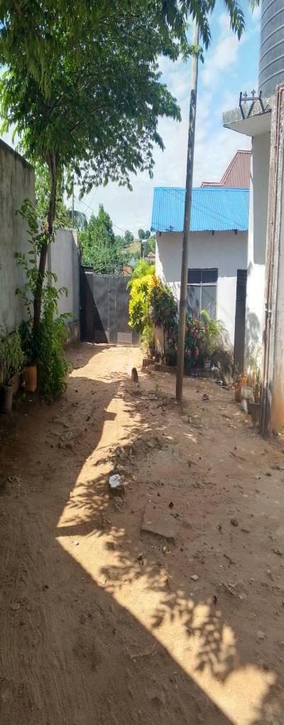 Intercity Property Hub: House for Sale.