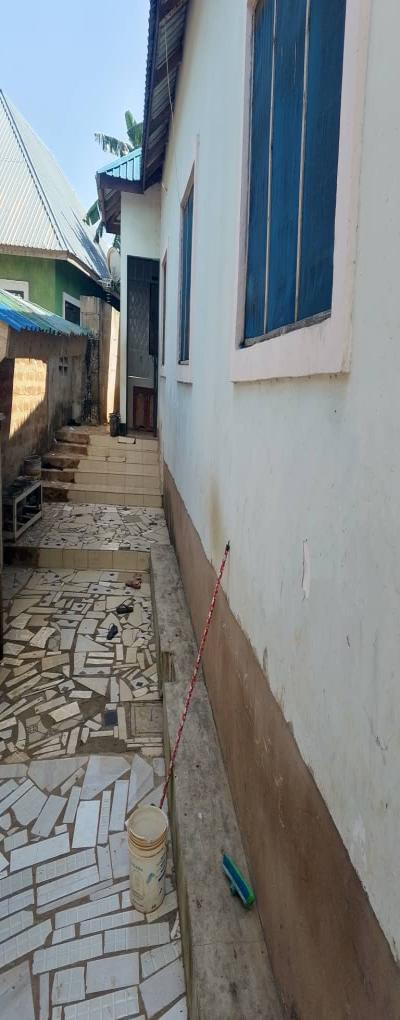 Intercity Property Hub: House for Sale.