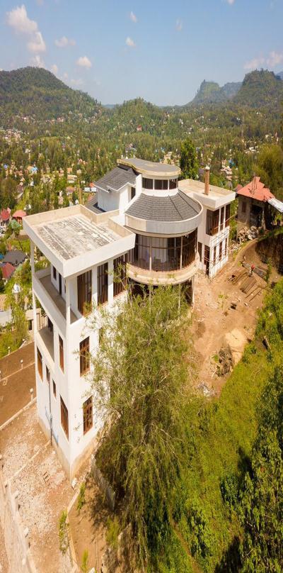 Intercity Property Hub: A Three Storey-Villa for Sale.