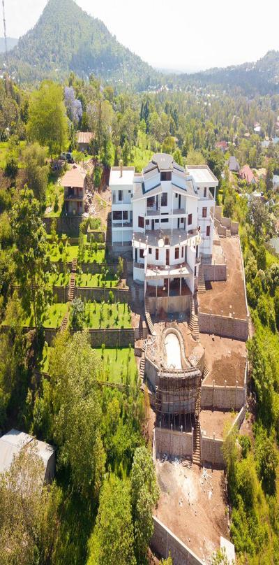 Intercity Property Hub: A Three Storey-Villa for Sale.