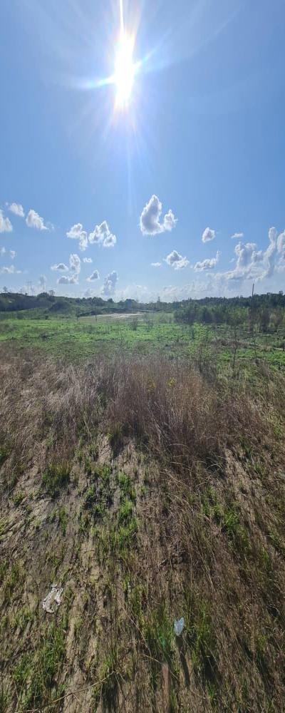 Intercity Property Hub: Commercial Plot For Sale.