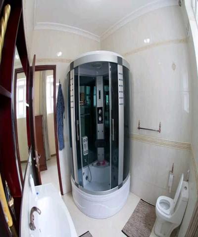 Intercity Property Hub: Elegant Villa for Sale.