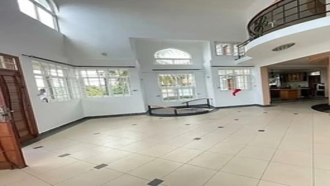 IPH: One-Storey Luxurious House for Sale - Salasala.-10