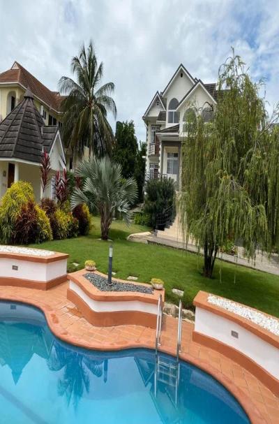 IPH: One-Storey Luxurious House for Sale - Salasala.