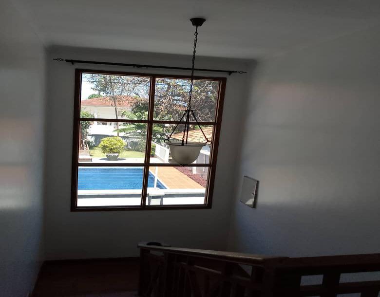 IPH: A House for Rent- OysterBay-1