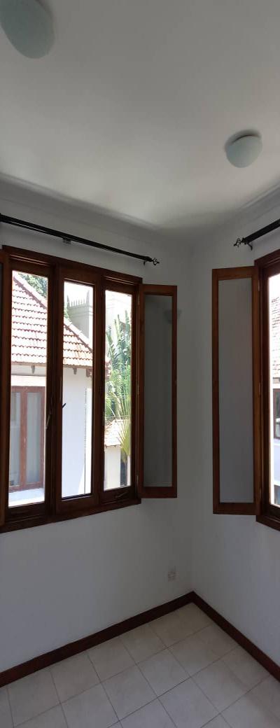 IPH: A House for Rent- OysterBay