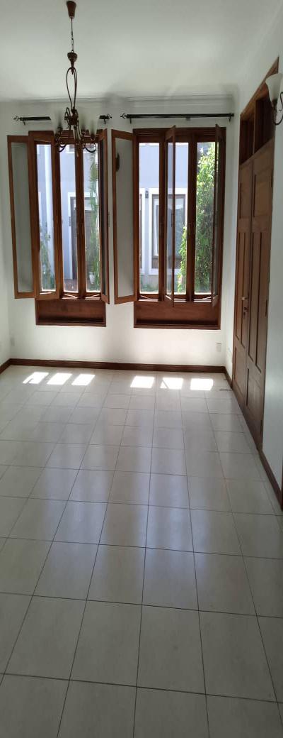 IPH: A House for Rent- OysterBay