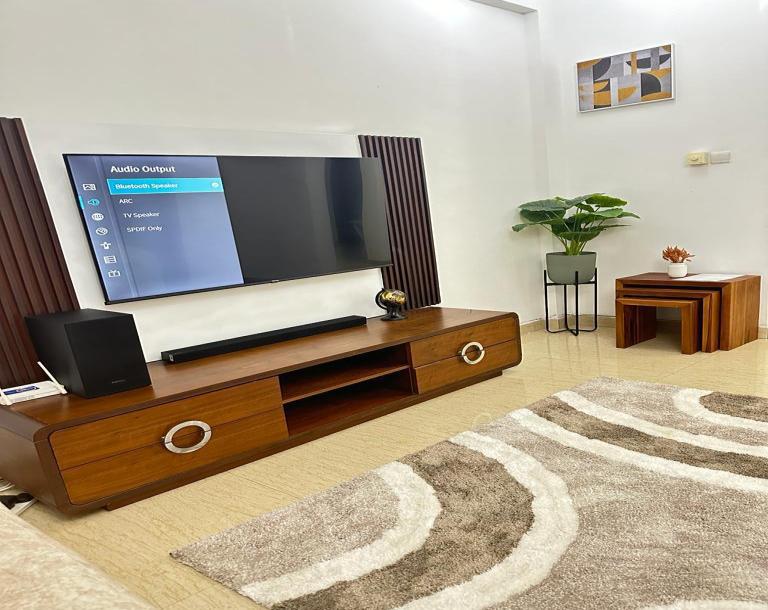 IPH; A Fully Furnished Apartment for Rent - OysterBay( Horse Ground)-7