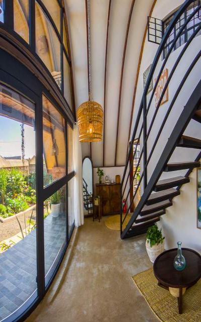 Sereno Cabana Apartments