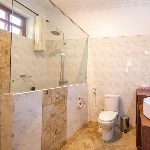 Airport Planet Lodge, King'ori, Arusha.-16