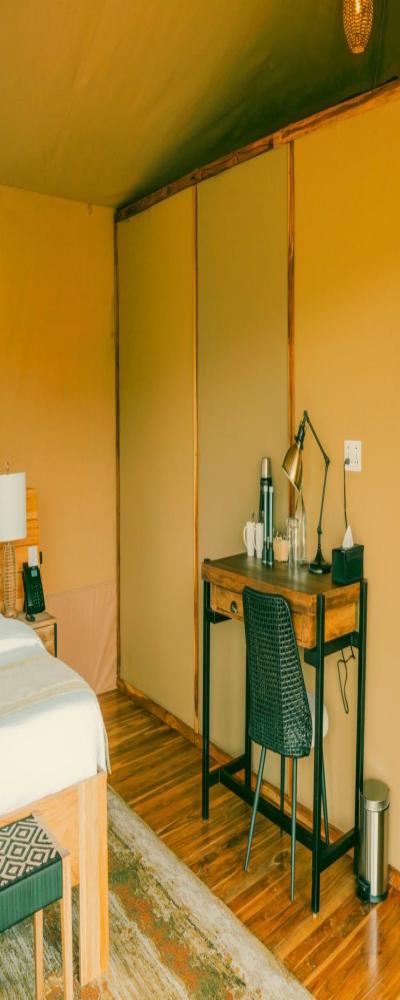 Jackals Lair Camp Serengeti