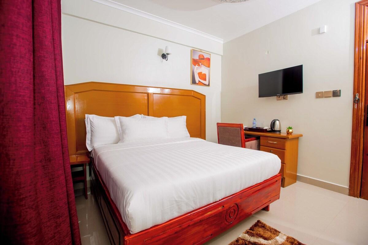 Hadjens Hotel, Mwanza.