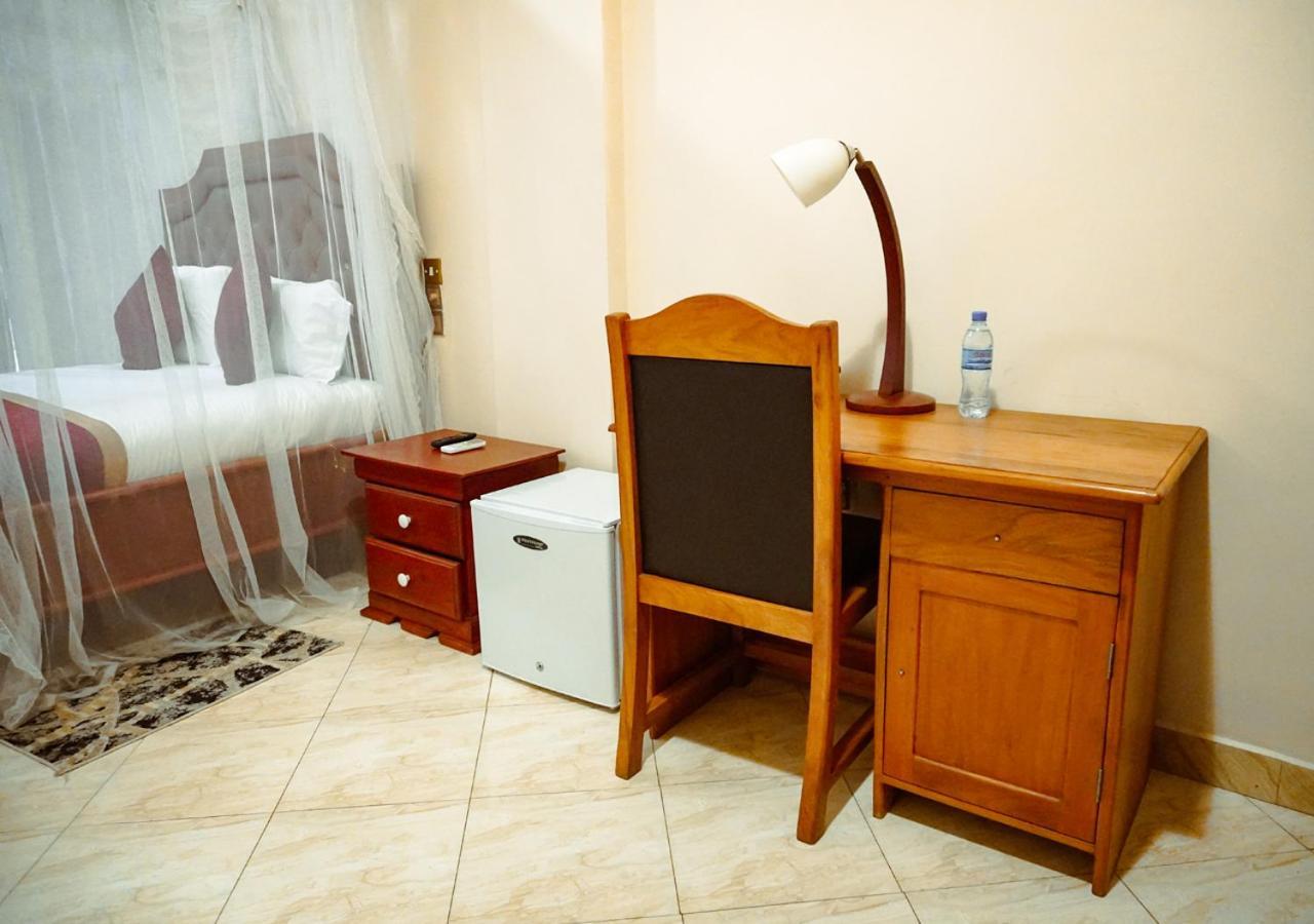 Senator Hotel, Arusha.