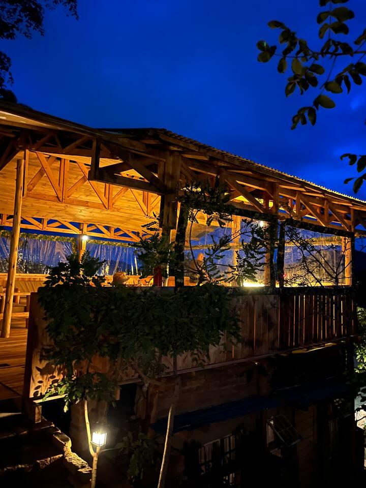 Aika Sunrise, B&B Iringa.