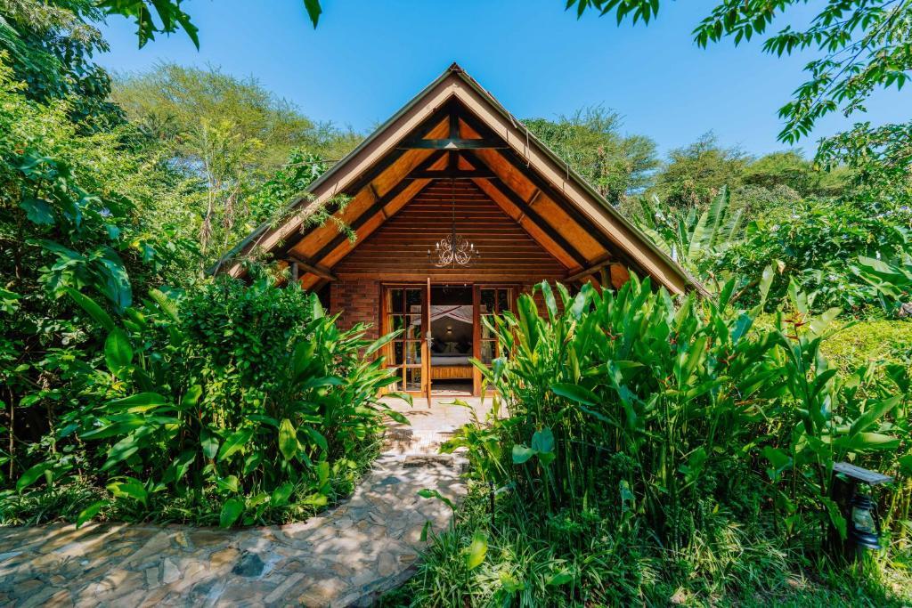 Under the Shade Safari Lodge, Arusha.