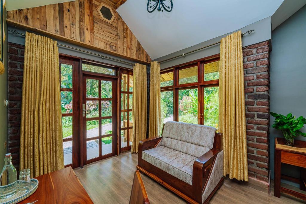 Under the Shade Safari Lodge, Arusha.