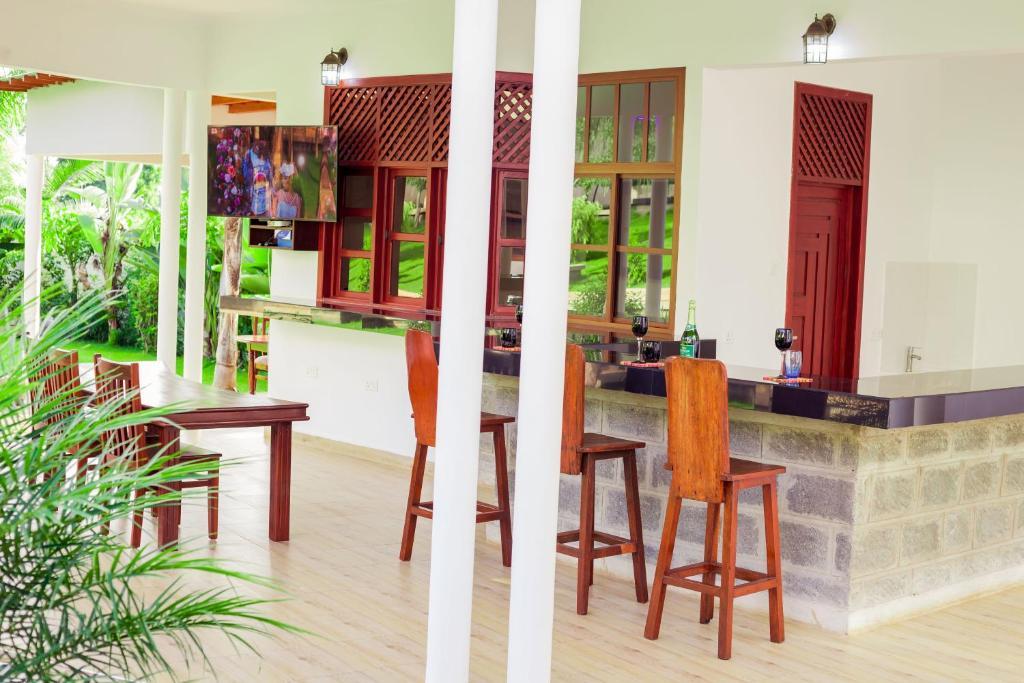 Hellen's Riverside Villas Moshi.