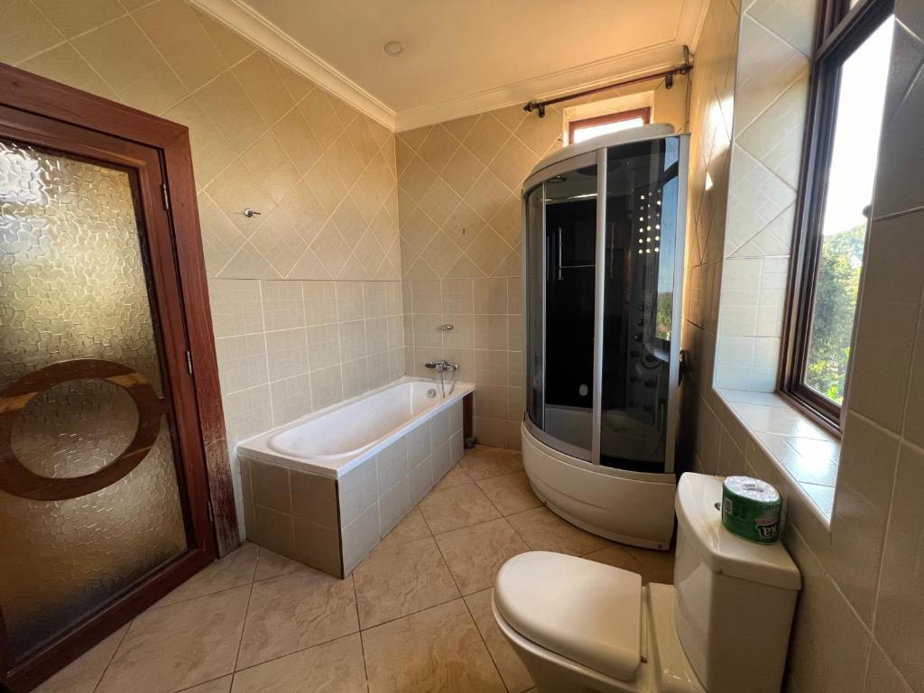 Nejobugg Palace Hotel, Arusha.