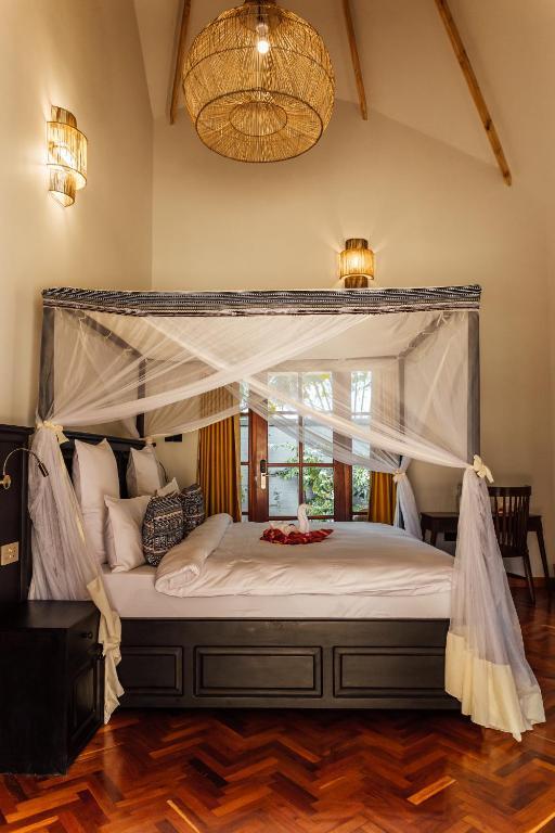 Shoki Shoki Lodge, Arusha.