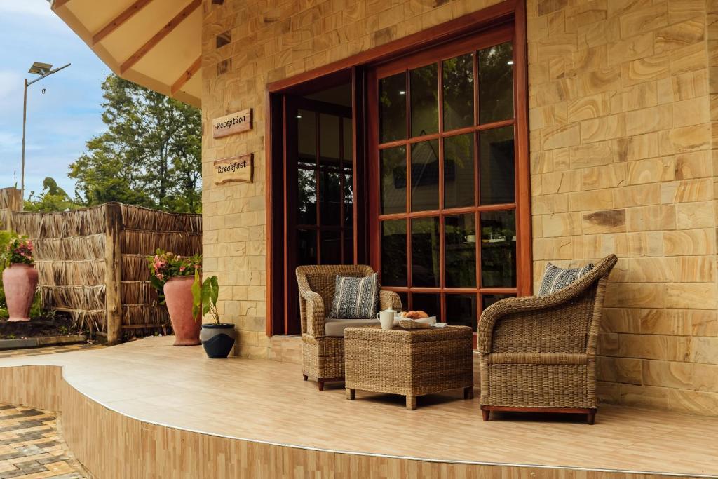 Shoki Shoki Lodge, Arusha.