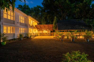 Summit Retreat Moshi.