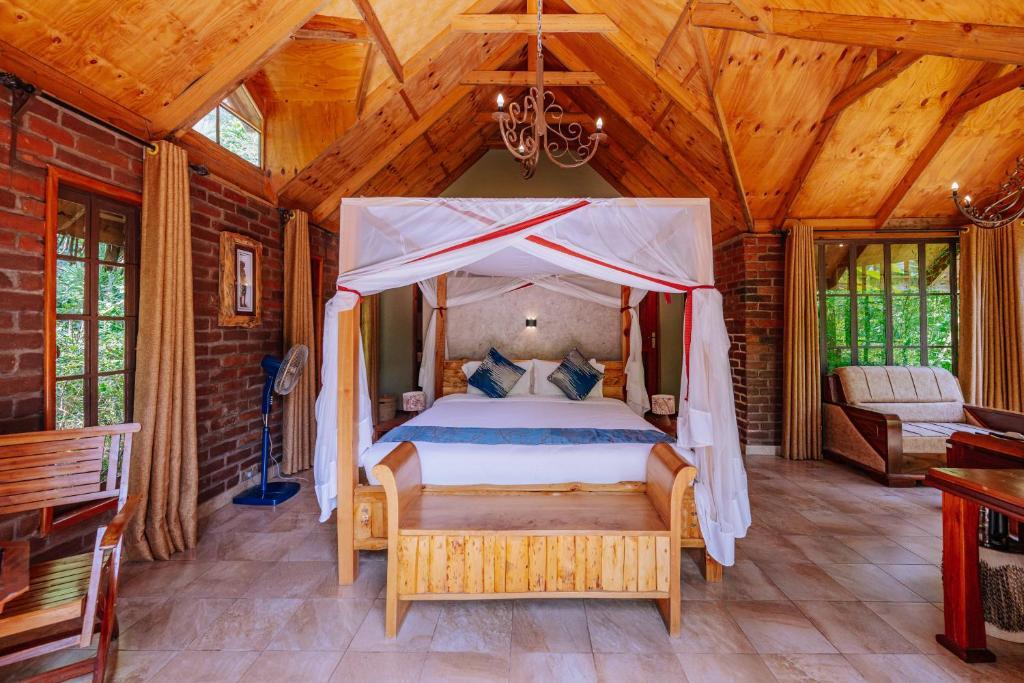 Under the Shade Safari Lodge, Arusha.