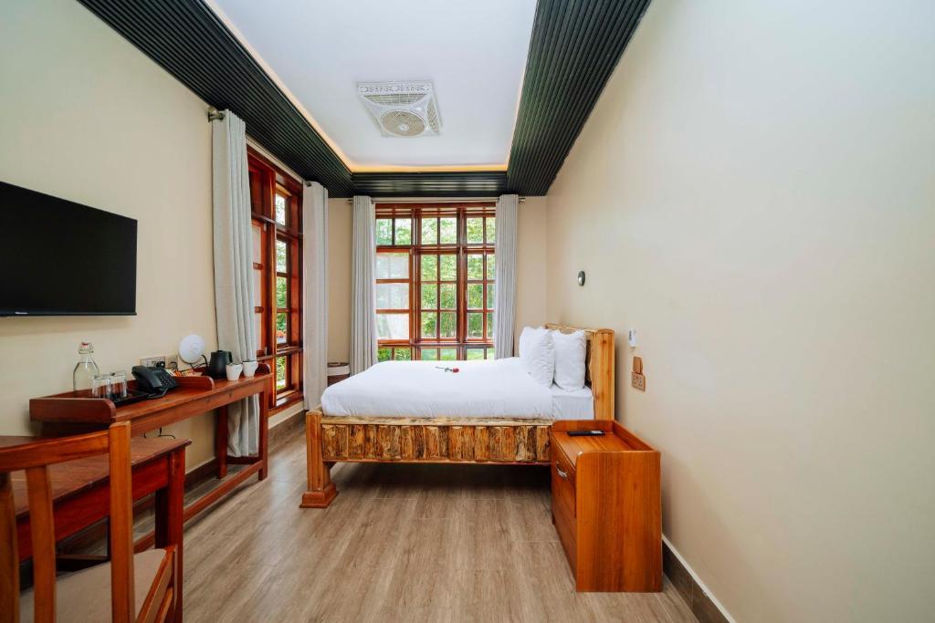 Under the Shade Safari Lodge, Arusha.