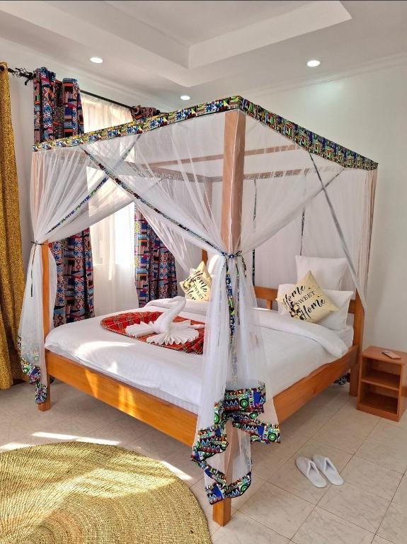 Shoki Shoki Lodge, Arusha.