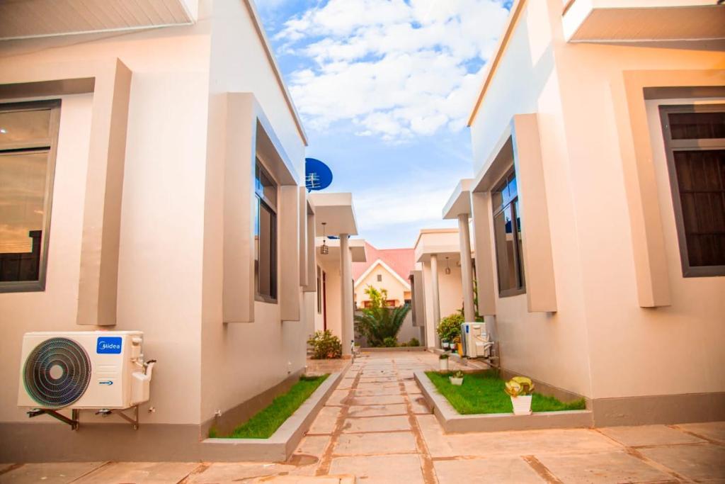 Ellyn Executive Lodge, Dodoma.