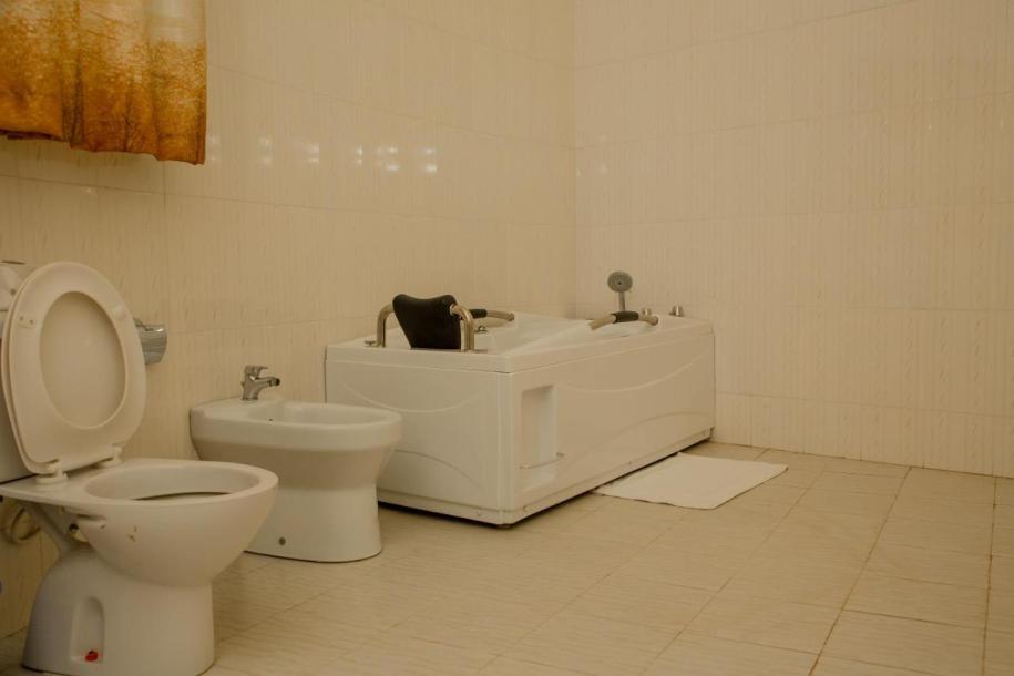 A1 Hotel and Resort, Arusha.-14