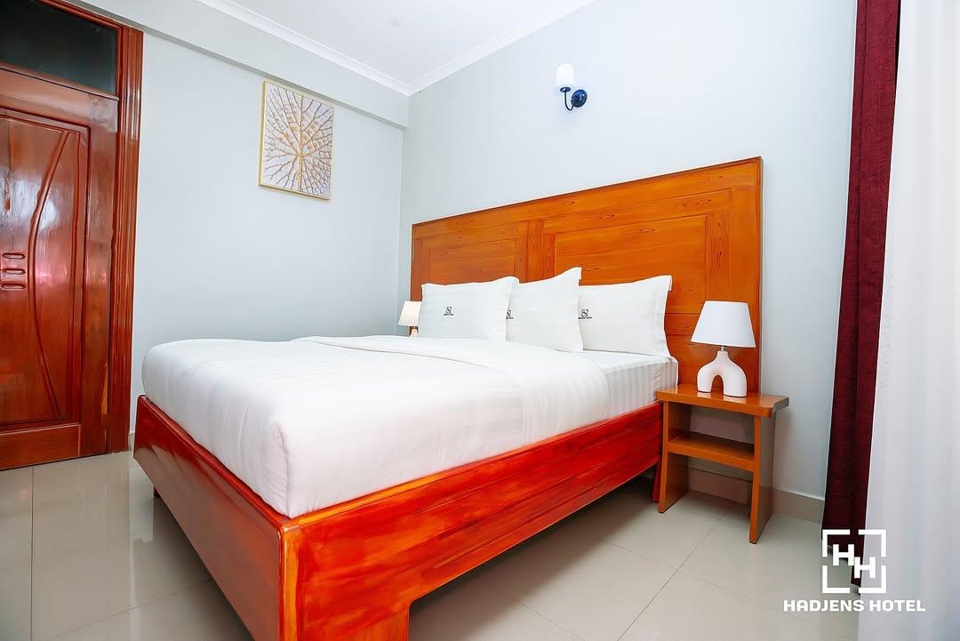 Hadjens Hotel, Mwanza.