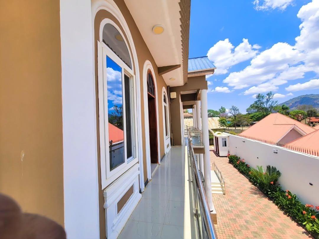 Pera Imperial Hotel, Iringa.