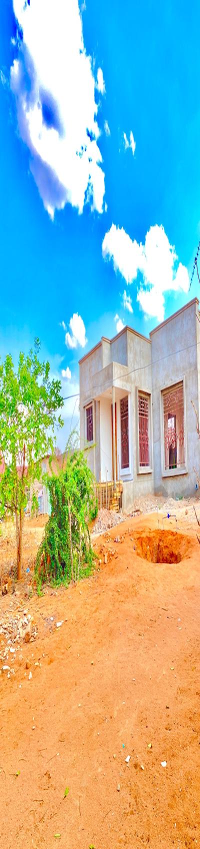 Iiwanja kizuri kinauzwa barabara ya UDOM/Hospital Benjamin Mkapa