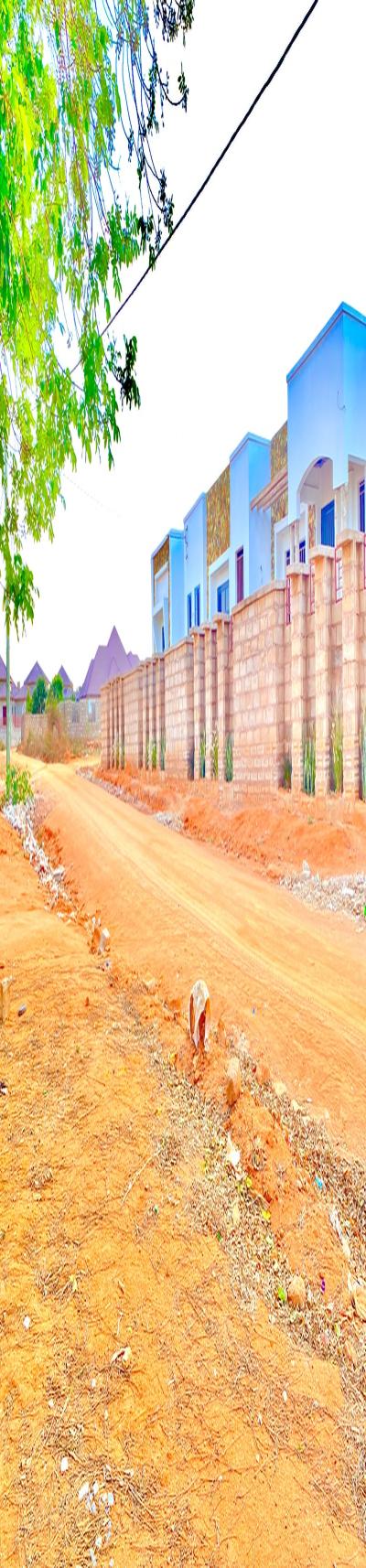 Iiwanja kizuri kinauzwa barabara ya UDOM/Hospital Benjamin Mkapa