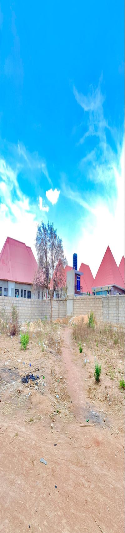 Kiwanja Kizuri chenye Fensi pande zote Kinauzwa Mlimwa C Dodoma