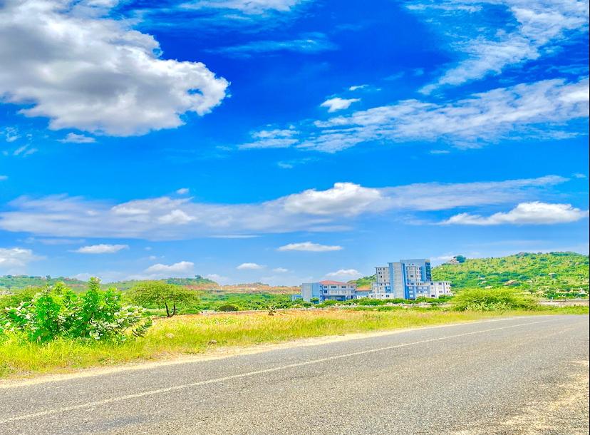 Kiwanja Kinauzwa kimegusa Lami, Njedengwa Investment Dodoma-1