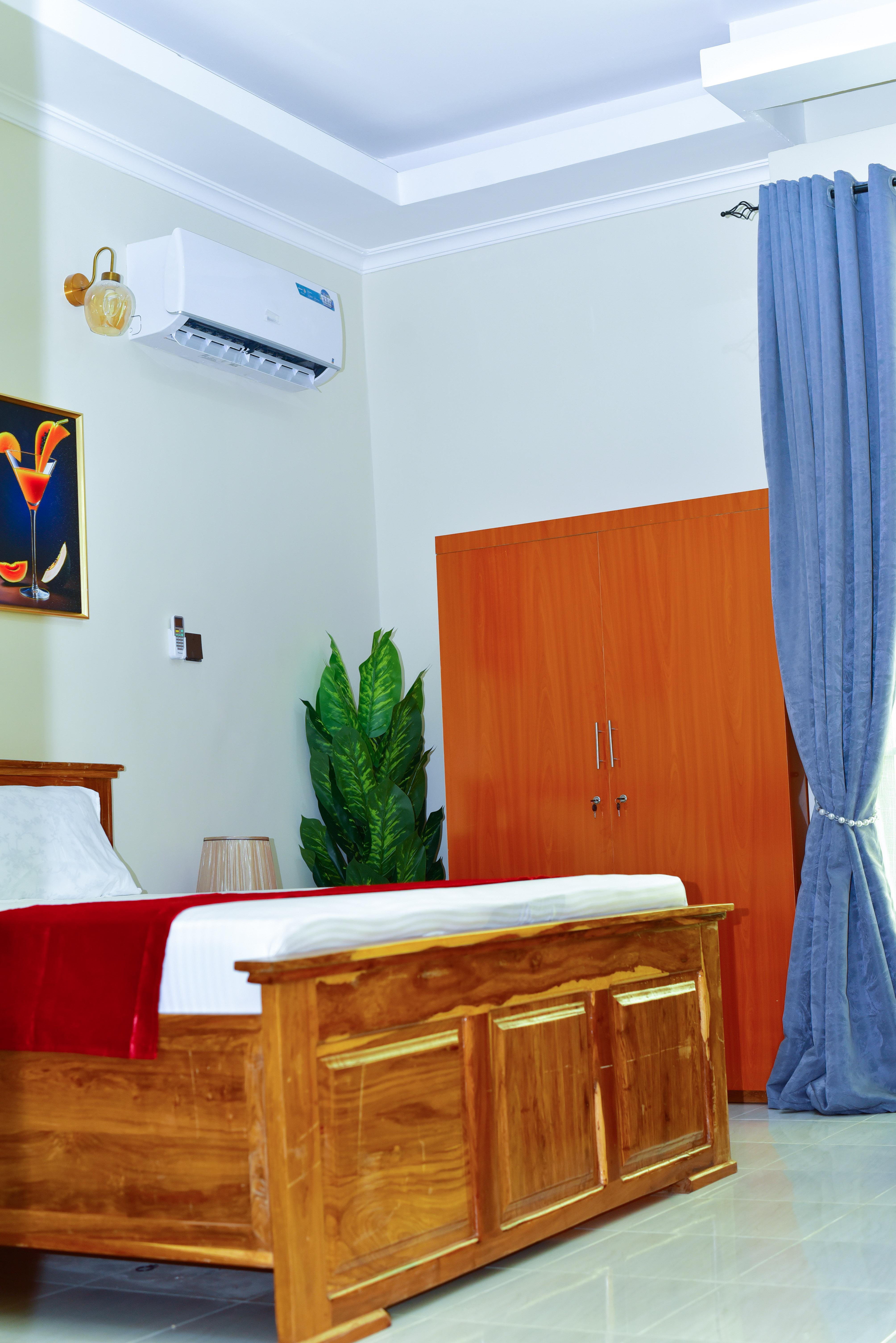 Serengeti Space Resort, Bunda Town.