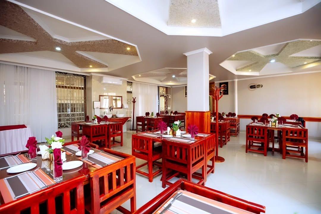 Hadjens Hotel, Mwanza.