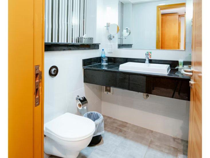 Holiday Inn, Dar Es Salaam.