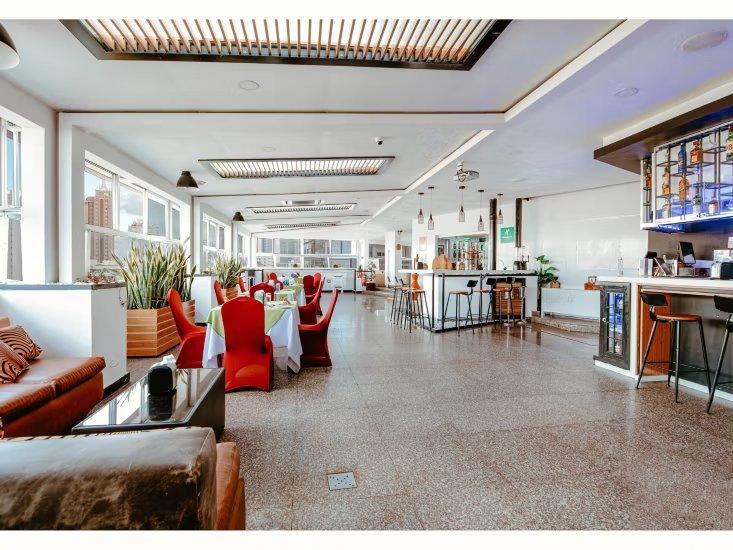 Holiday Inn, Dar Es Salaam.