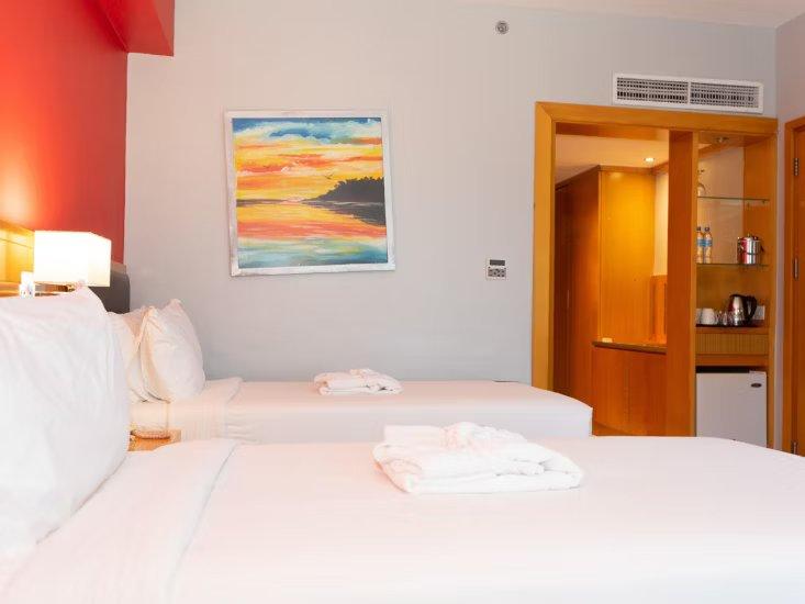 Holiday Inn, Dar Es Salaam.